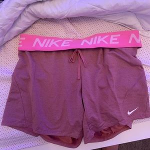 womens nike shoets never worn